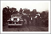 ICOD DE LOS VINOS: PFERD UND AUTO IN ICOD, Foto: ELECTRO MODERNO, Entstehungsjahr: 1936, © FEDAC/CABILDO DE GRAN CANARIA